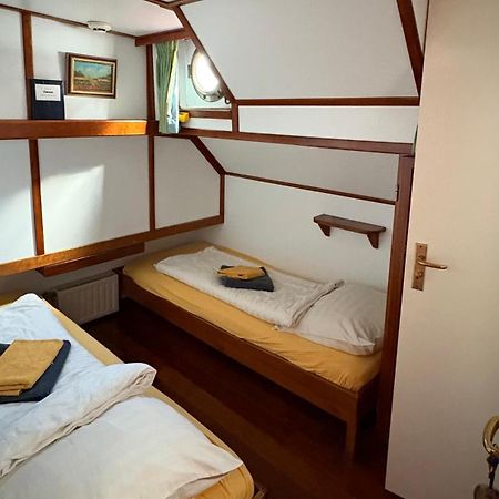 Hotelboot Zwaan アムステルダム エクステリア 写真