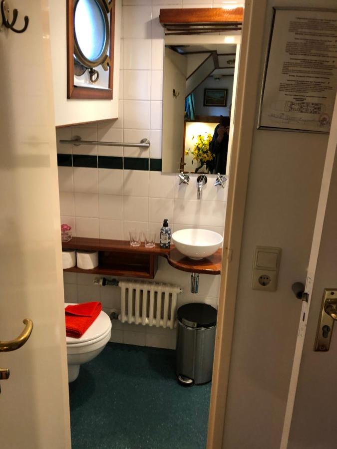 Hotelboot Zwaan アムステルダム エクステリア 写真