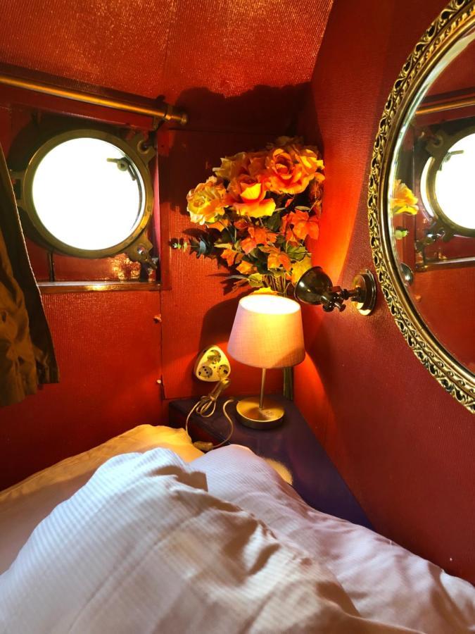 Hotelboot Zwaan アムステルダム エクステリア 写真