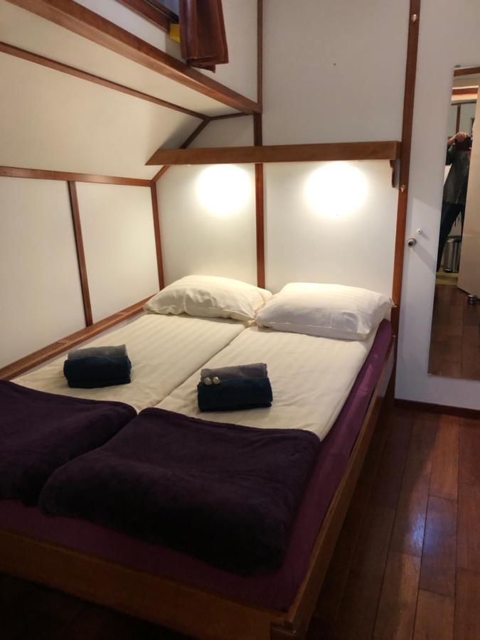 Hotelboot Zwaan アムステルダム エクステリア 写真