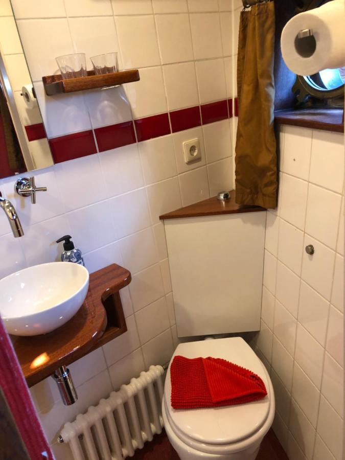 Hotelboot Zwaan アムステルダム エクステリア 写真