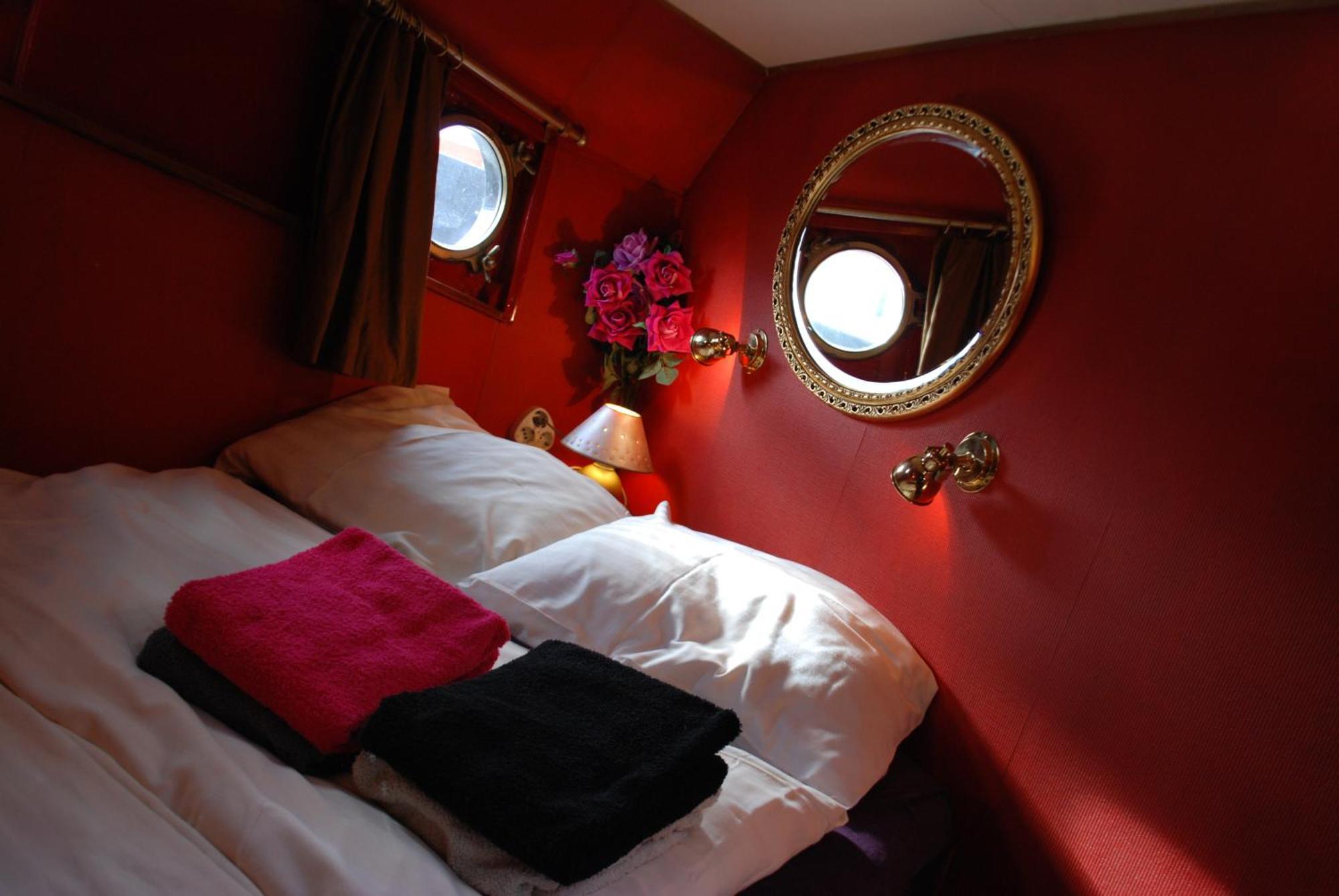 Hotelboot Zwaan アムステルダム エクステリア 写真